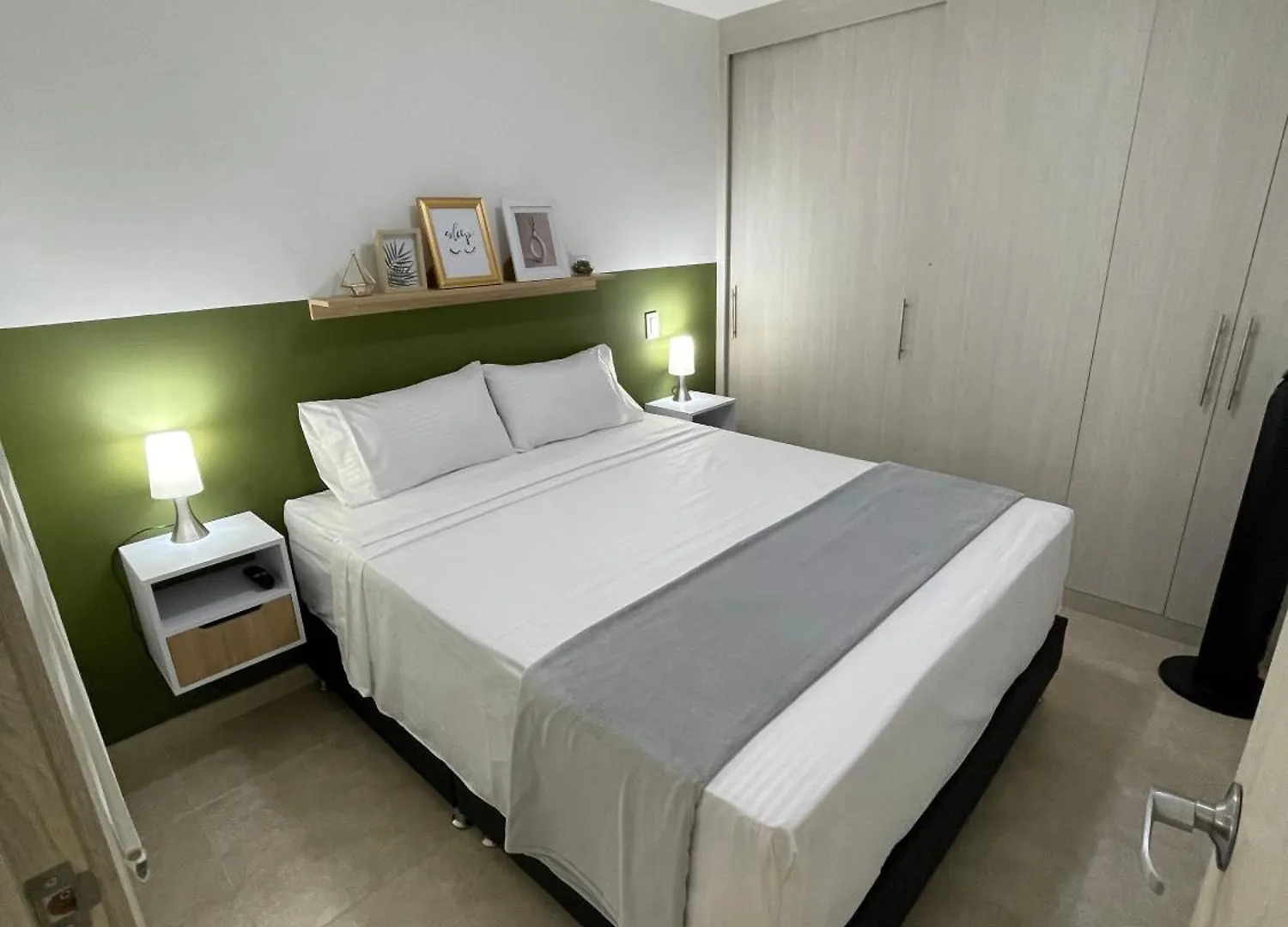 Apartamento En Laureles Medellin Aire Acondicionado